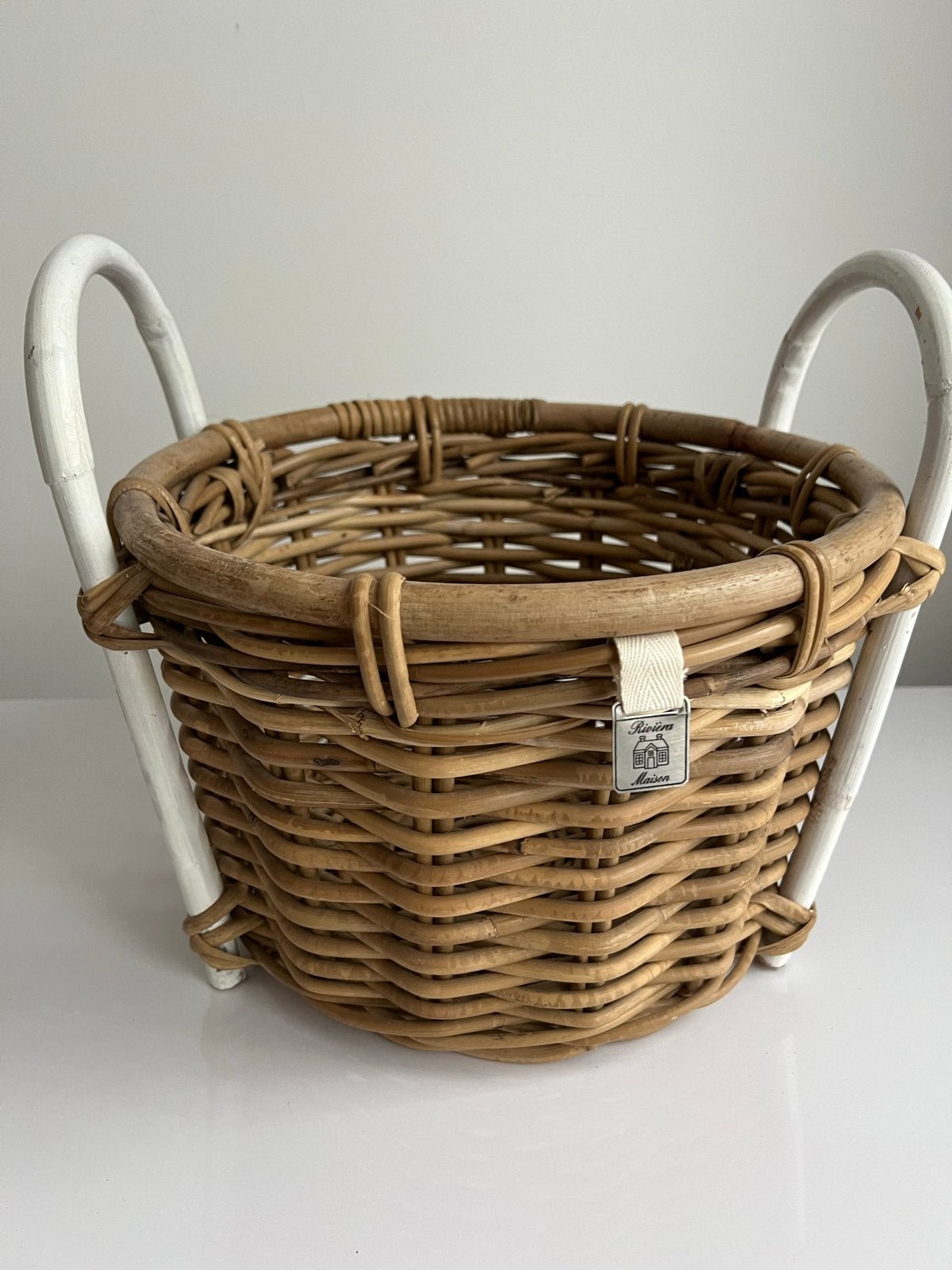 Rivièra Maison rotan mand met handvatten, Huis en Inrichting, Met handvatten, Mand, Rond, Ophalen of Verzenden