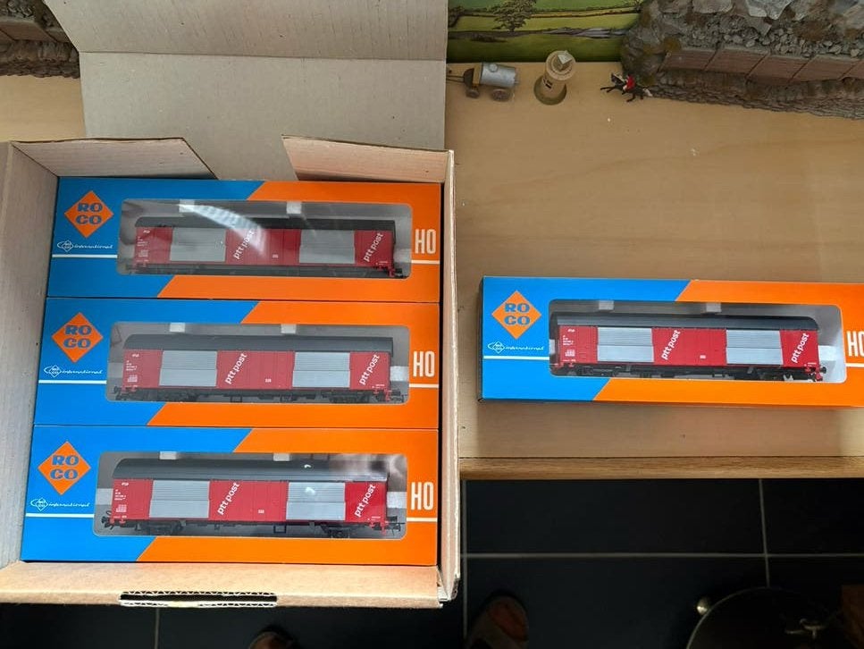 Roco 4x PTT postwagen 4387A, Gelijkstroom, Verzenden, NS, Roco