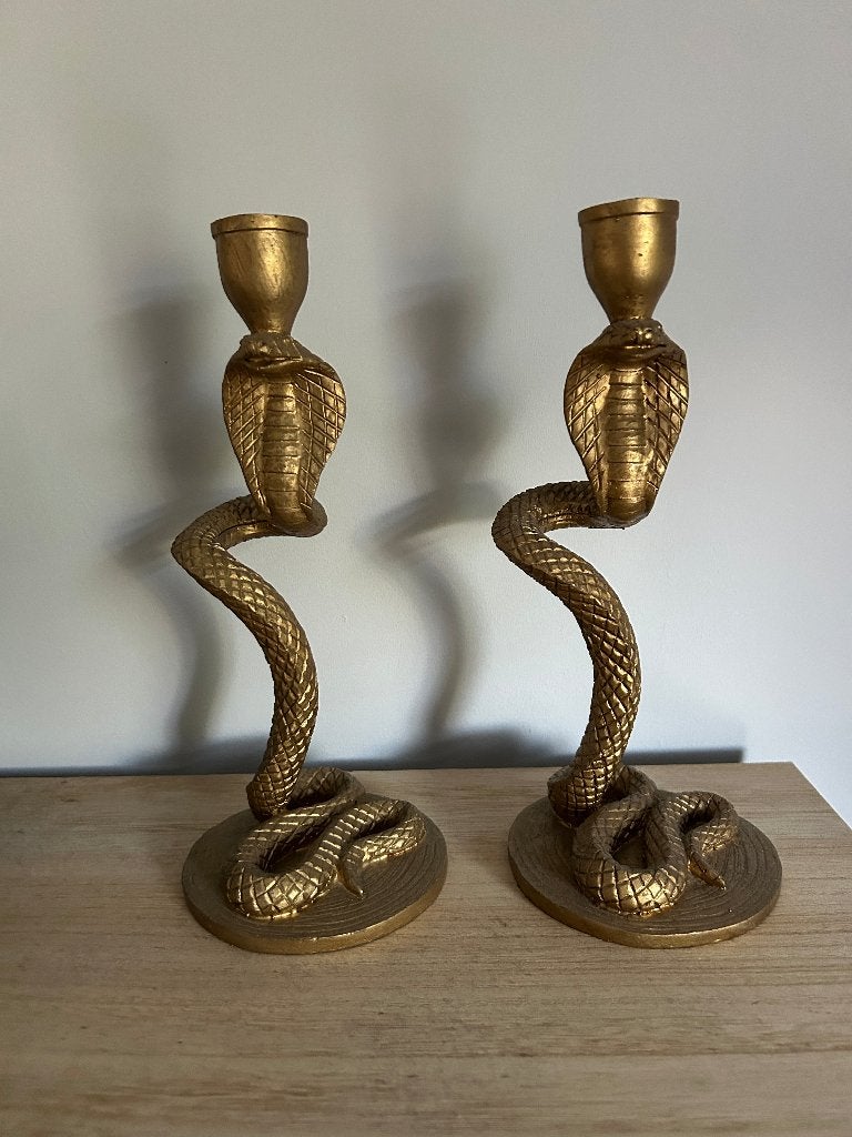 Kaarsenstandaard slang goudkleur 2 stuks, Ophalen of Verzenden, Zo goed als nieuw, 24 cm, Kandelaar