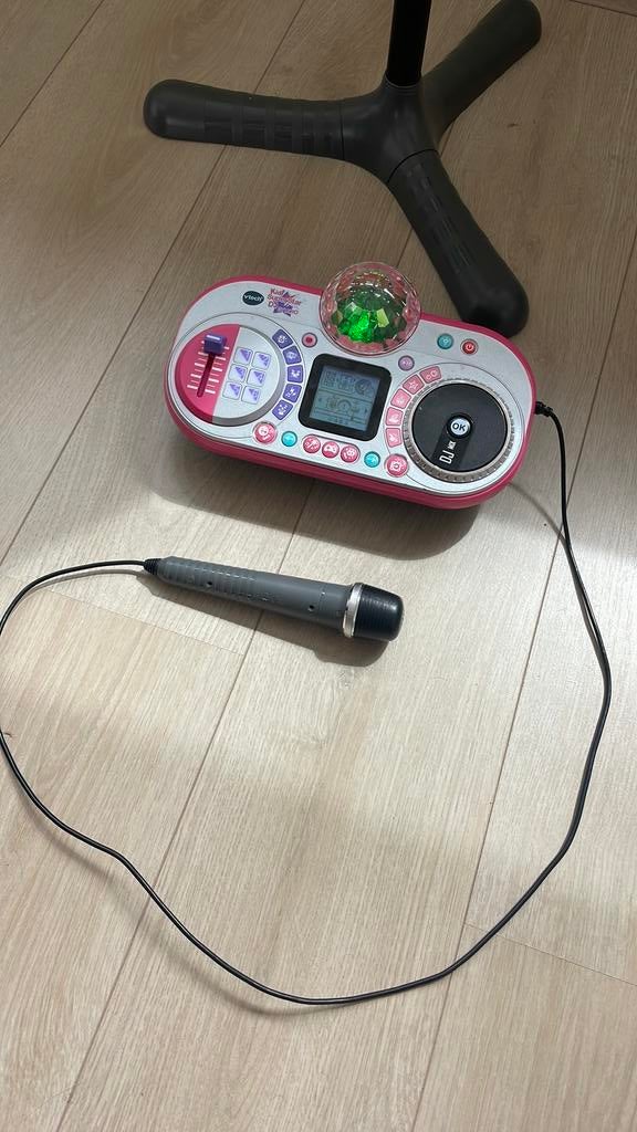 Vtech kid superstar dj studio met microfoon en standaard, Kinderen en Baby's, Speelgoed | Vtech, Ophalen of Verzenden, Zo goed als nieuw