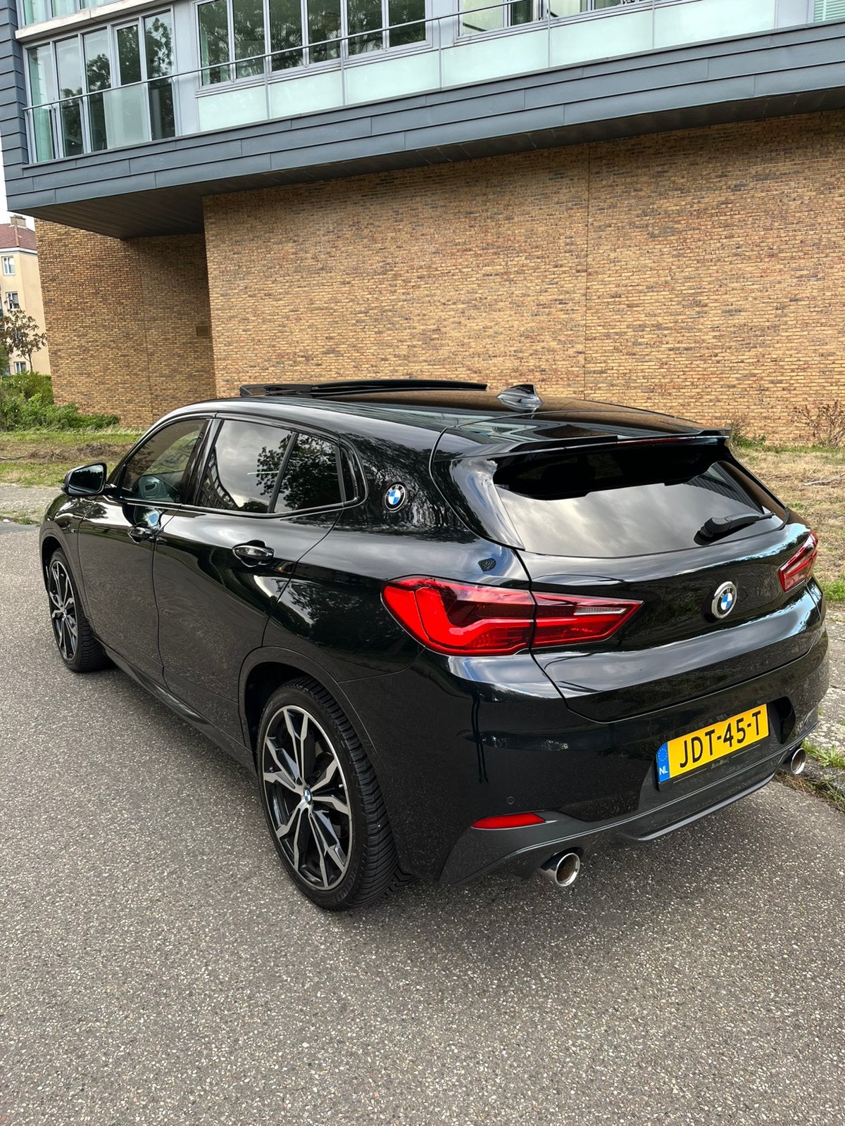 BMW X2 Xdrive20i 192pk Aut 2018 Zwart | M sport| Pano|4x4, Auto's, Automaat, X2, 2000 kg, Alcantara
