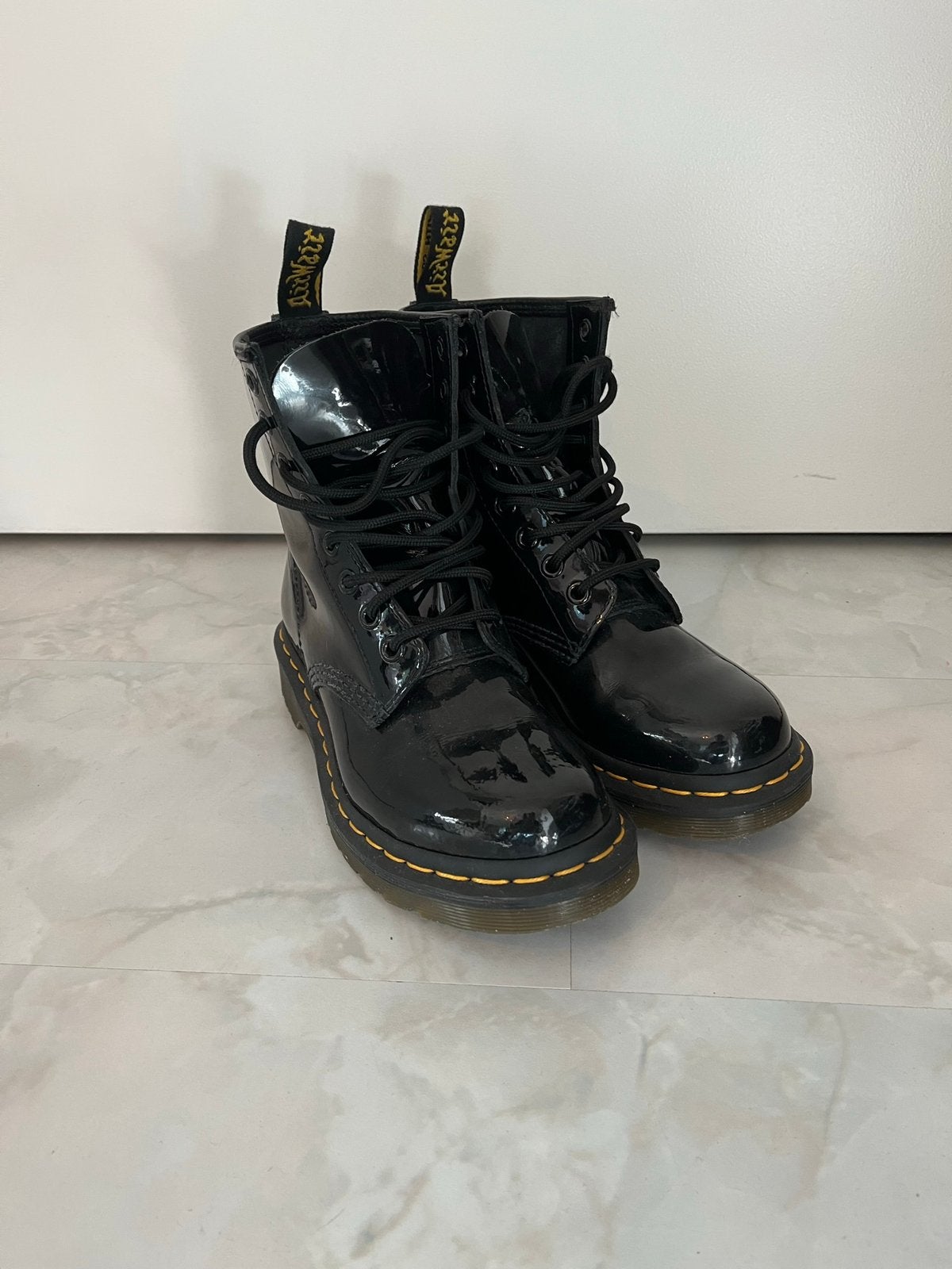 Dr. Martens 1460 Patent Leather, Kleding | Dames, Ophalen of Verzenden, Zo goed als nieuw, Zwart