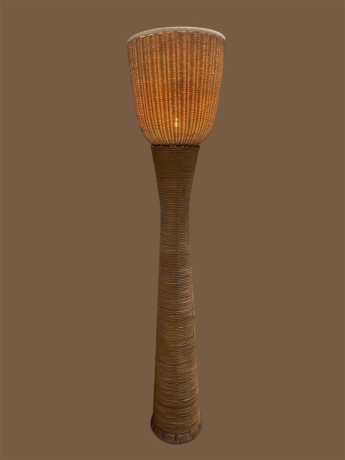 Vintage rotan/riet staande lamp, Ophalen of Verzenden, Zo goed als nieuw, 150 tot 200 cm