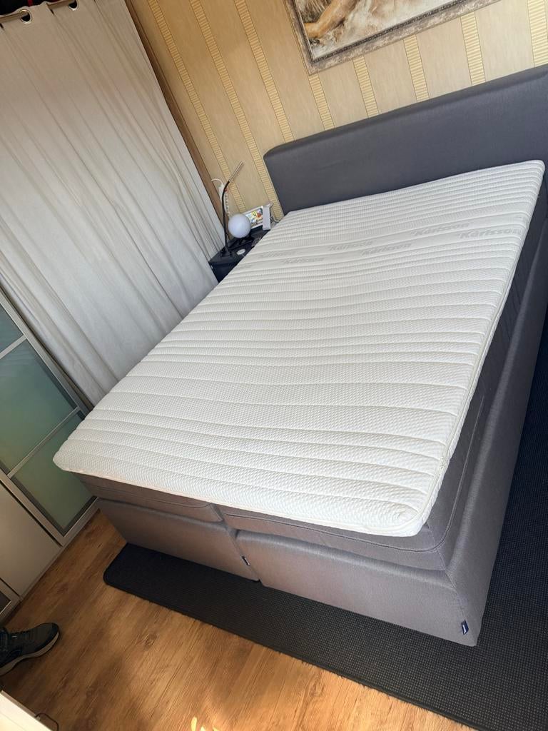 Boxspring bed 140x200 Antraciet Karlsson met topper, Ophalen, Tweepersoons, 140 cm, Zo goed als nieuw