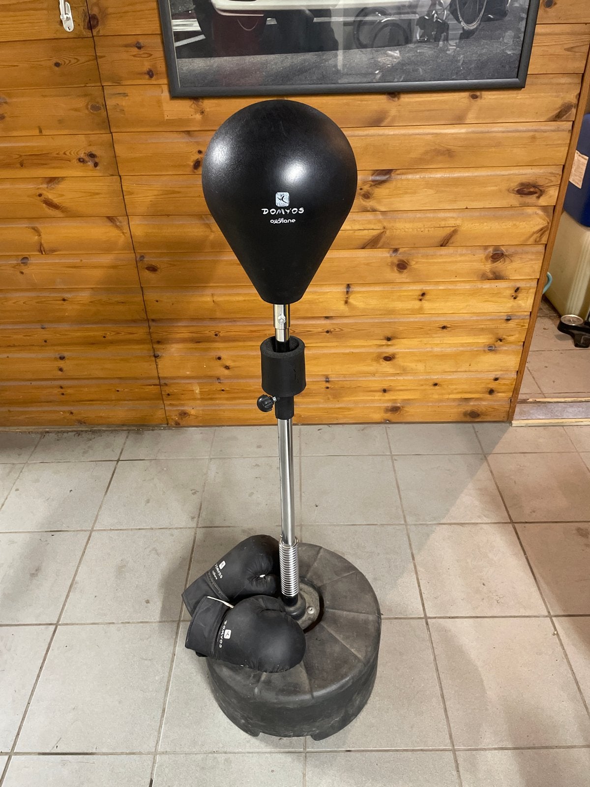 Domyos Boksbal met standaard en bokshandschoenen, Ophalen, Gebruikt, Boksbal