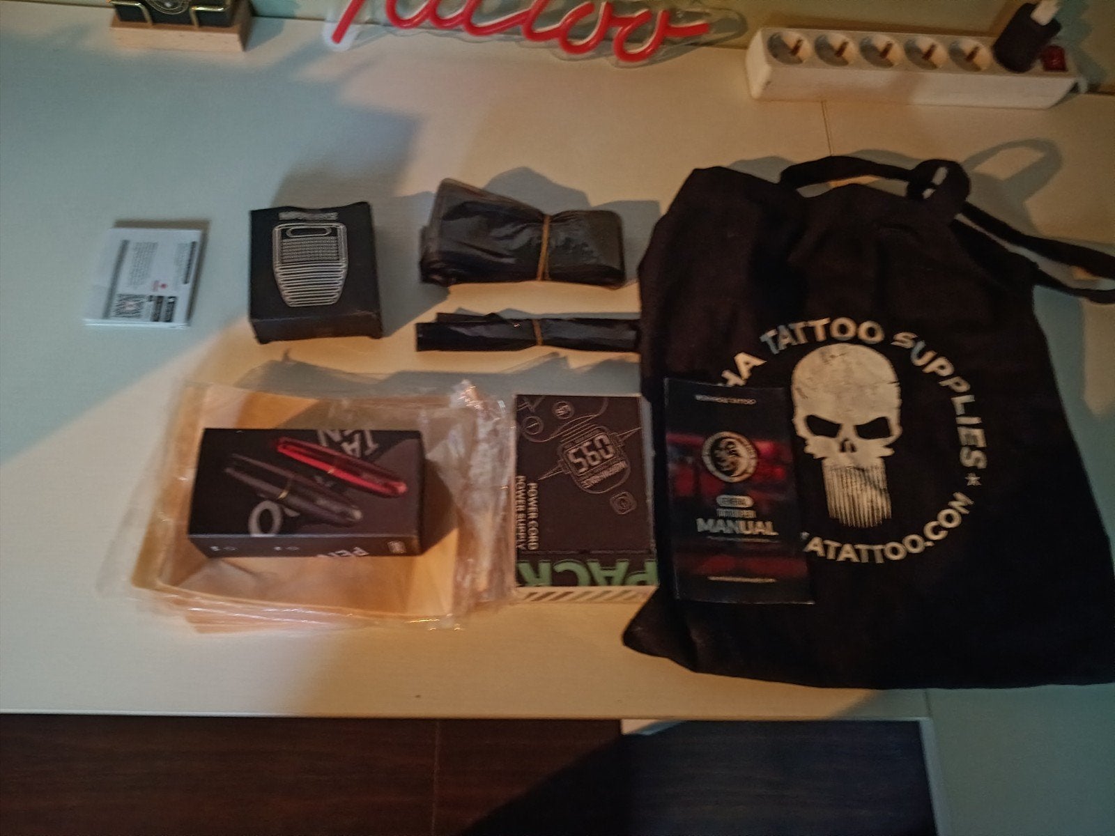Tattoo pen Wormhole (zwart) en supplies, Ophalen, Zo goed als nieuw, Overige typen