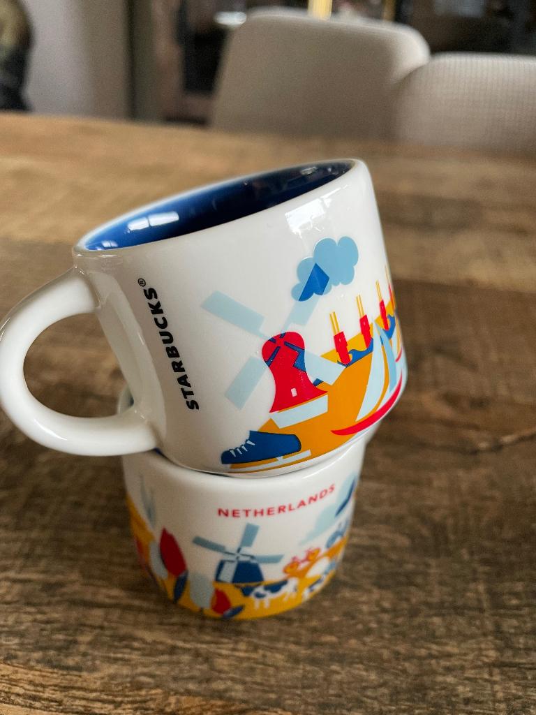 Espresso bekers Starbucks 2 stuks Netherlands, Overige materialen, Ophalen of Verzenden, Zo goed als nieuw, Overige stijlen