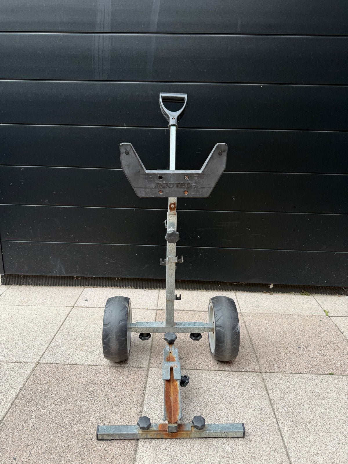 Buitenboordmotor standaard / trolley, Watersport en Boten, Accessoires en Onderhoud, Ophalen of Verzenden, Gebruikt, Motor en Techniek