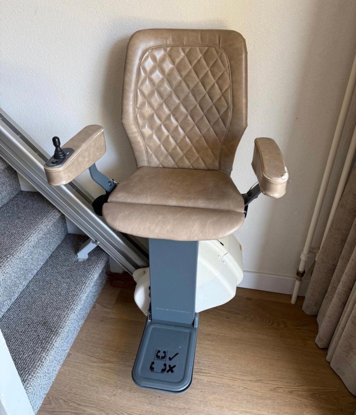 Up Traplift te koop automatische draaistoel en voetenplank., Diversen, Trapliften, Ophalen, Gebruikt