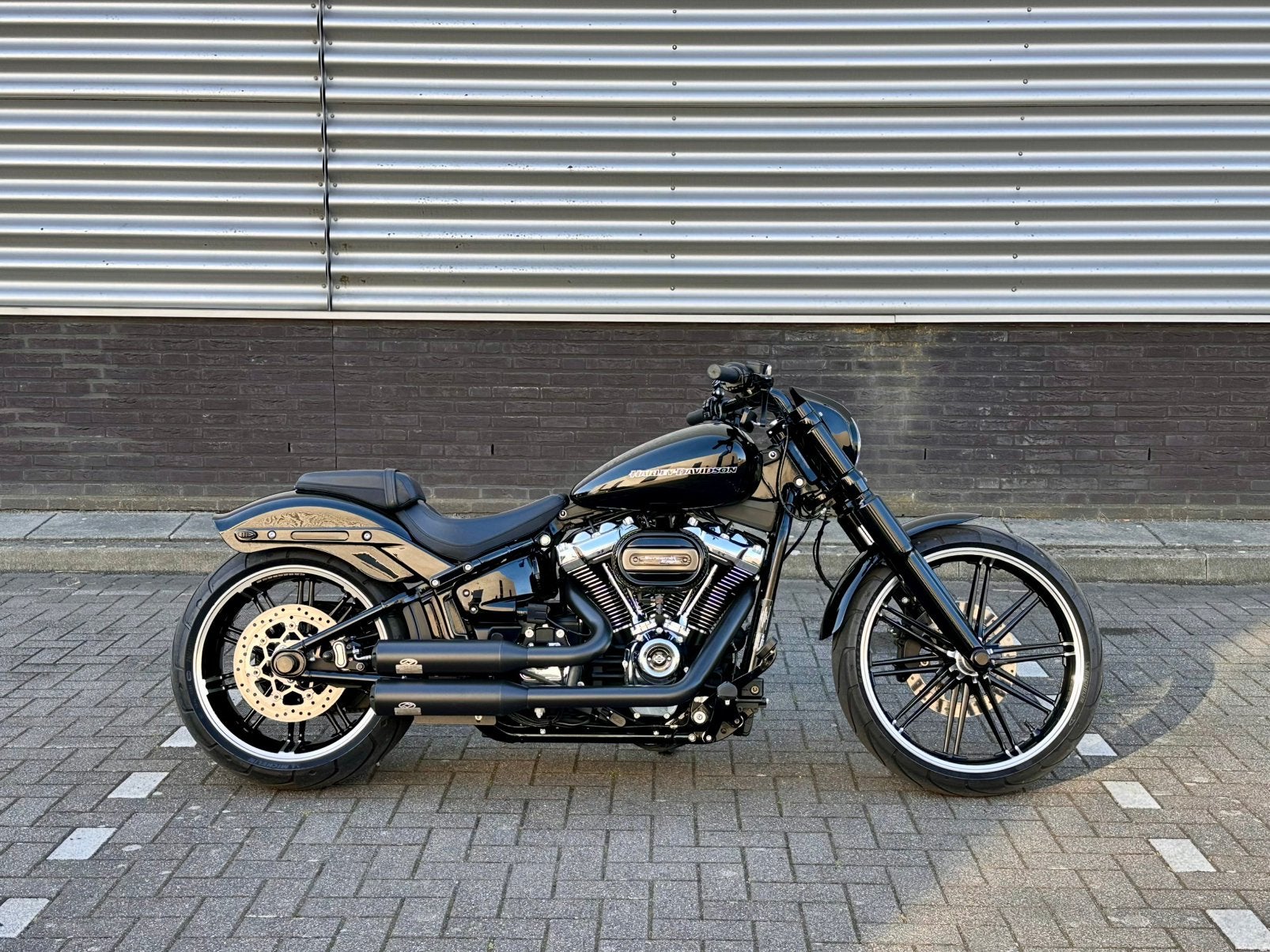 Harley Davidson Breakout 114 M8 | Origineel NL | Nieuwstaat!, Motoren, Motoren | Harley-Davidson, 2 cilinders, Occasion, Particulier