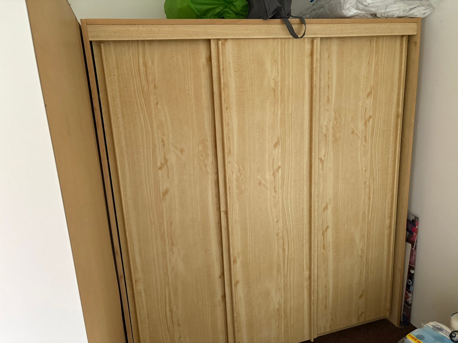 Stevige kledingkast, Huis en Inrichting, Kasten | Kledingkasten, Ophalen, Gebruikt, Met plank(en), 150 tot 200 cm