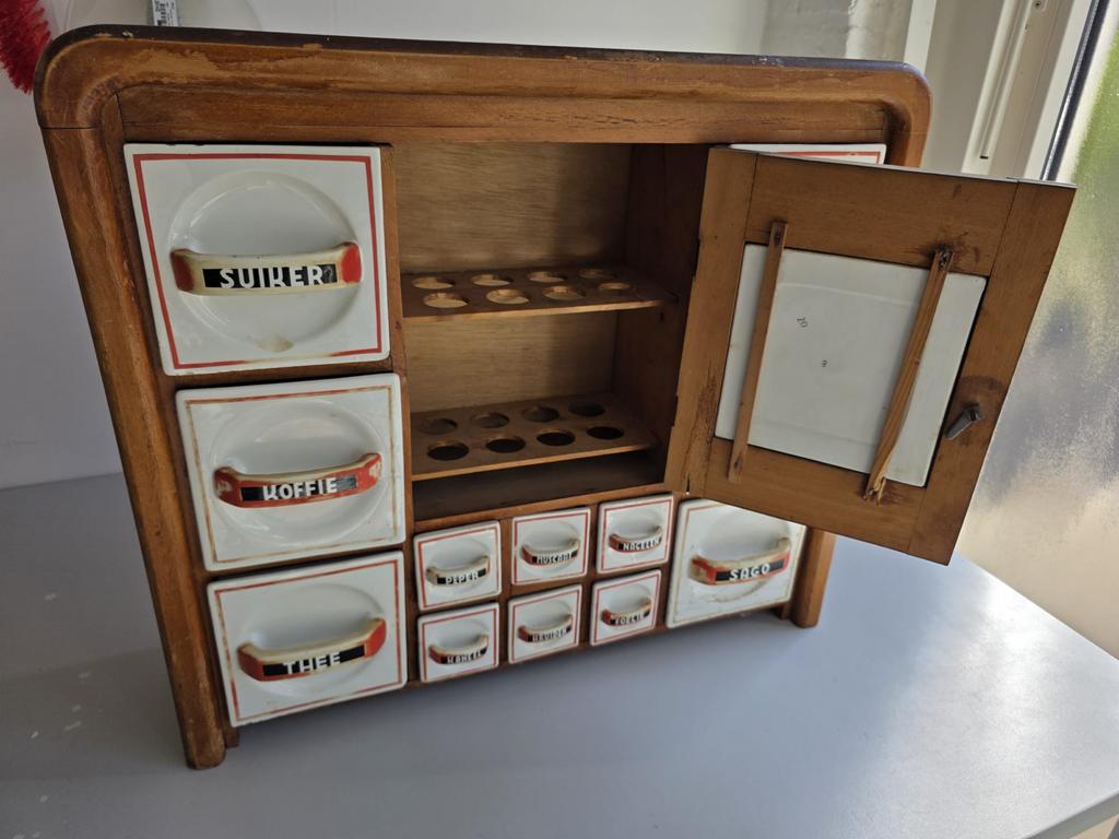 Vintage kruidenrekje met porseleinen lades, Ophalen