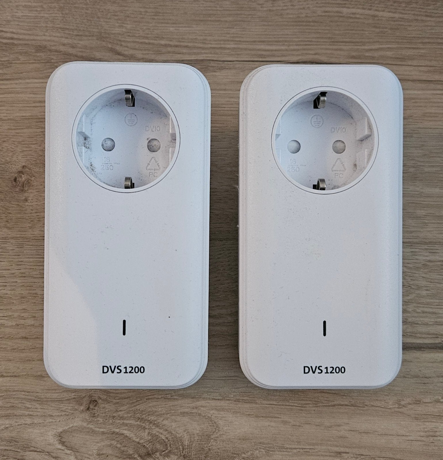 DVS 1200 Powerline Adapters (2 stuks), Ophalen of Verzenden, Gebruikt, DVS