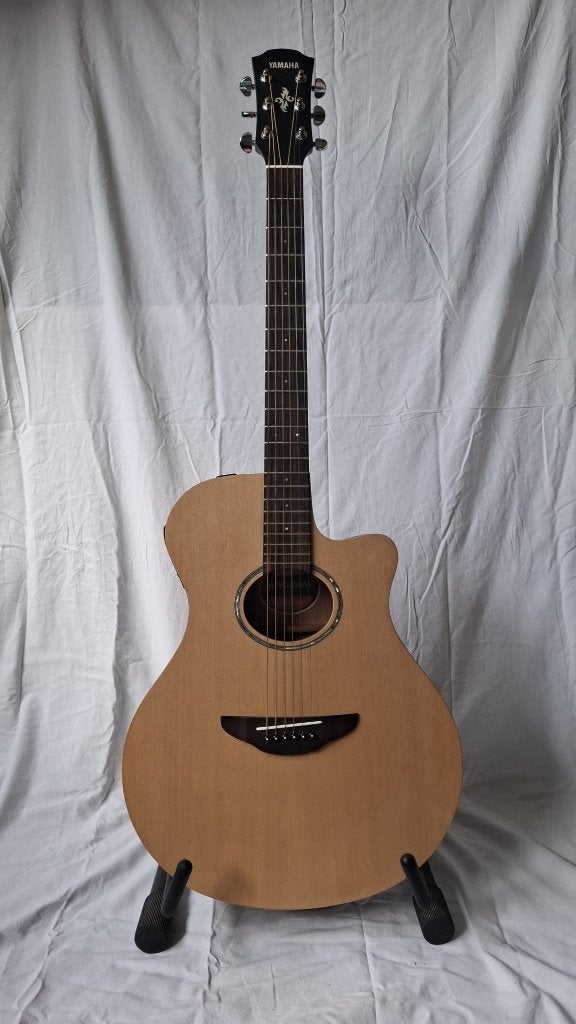 Yamaha APX600M met koffer, Muziek en Instrumenten, Ophalen, Zo goed als nieuw, Western- of Steelstringgitaar, Met koffer