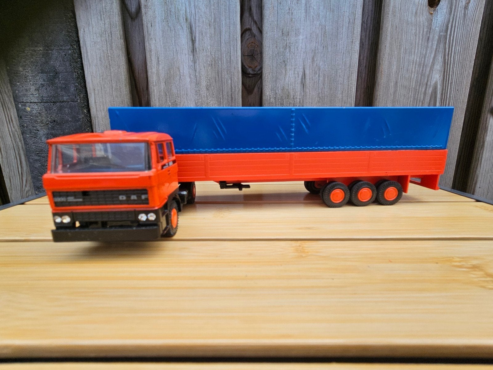 Lion Car Daf 2800 huifoplegger 1:50 - Blauwe huif, Ophalen of Verzenden, Zo goed als nieuw, Bus of Vrachtwagen, Lion Toys