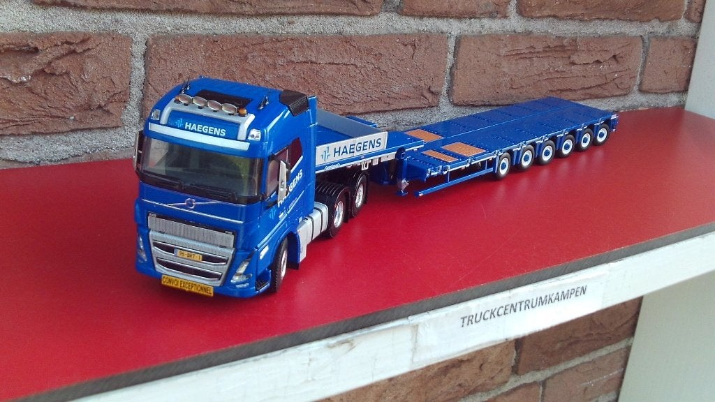 WSI  Volvo  FH5  Globetrotter  van  Haegens., Ophalen of Verzenden, Nieuw, Bus of Vrachtwagen, Wsi