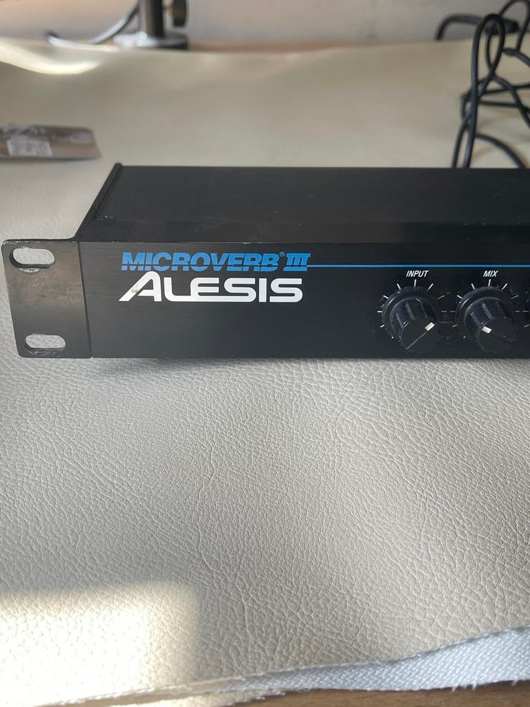 Alesis Microverb 3 - 16-bit digitale Reverb en Delay, Muziek en Instrumenten, Effecten, Ophalen of Verzenden, Gebruikt, Reverb