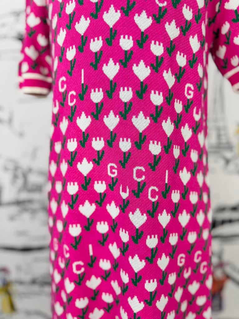 Gucci roze logo jacquard jurk maat 8 (630 euro), Meisje, Jurk of Rok, Gucci, Nieuw