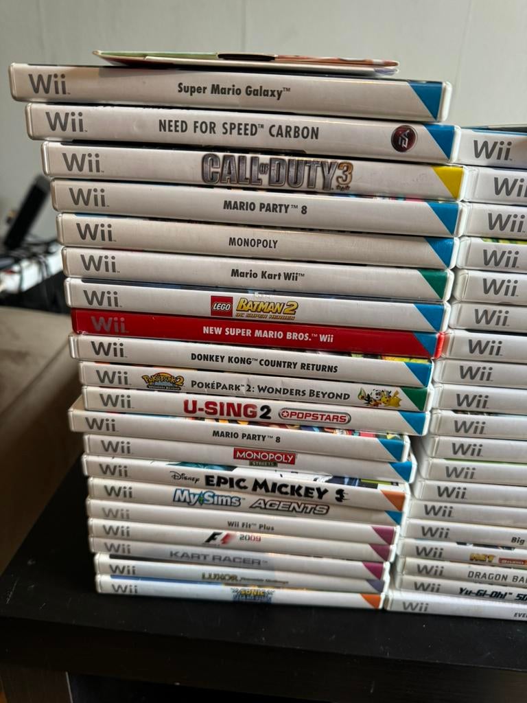 Nintendo Wii games lot, plus 2 complete consoles., Spelcomputers en Games, Ophalen of Verzenden, Gebruikt