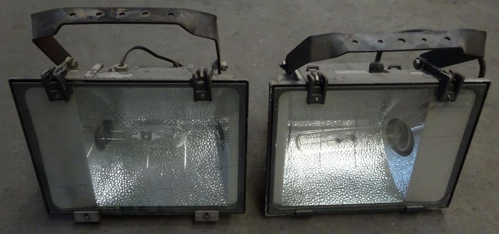 Industriële schijnwerper, Ophalen, Gebruikt, 200 tot 500 watt, Lamp met armatuur