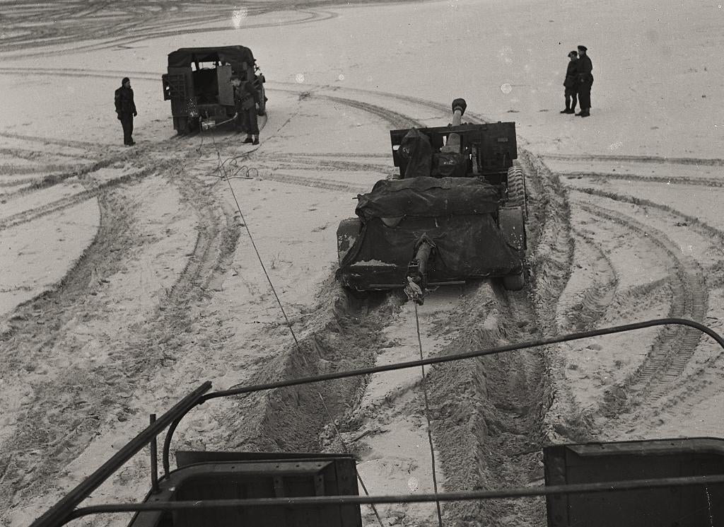 Vlieland Cornfield, Ophalen of Verzenden, 1940 tot 1960, Ongelopen, Waddeneilanden
