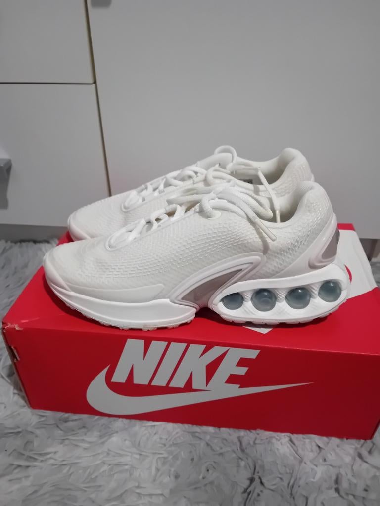 Nike Air Max DN! Wit! Maat 38. Nieuw met een box!, Wit, Overige typen, Nieuw, Ophalen of Verzenden