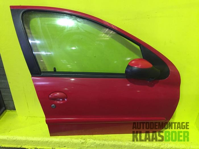 Portier 4Deurs rechts-voor van een Peugeot 206, Auto-onderdelen, Gebruikt, Deur, Ophalen of Verzenden, Peugeot