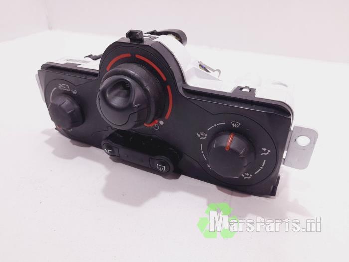 Kachel Bedieningspaneel van een Renault Kangoo, Gebruikt, -, Renault, -