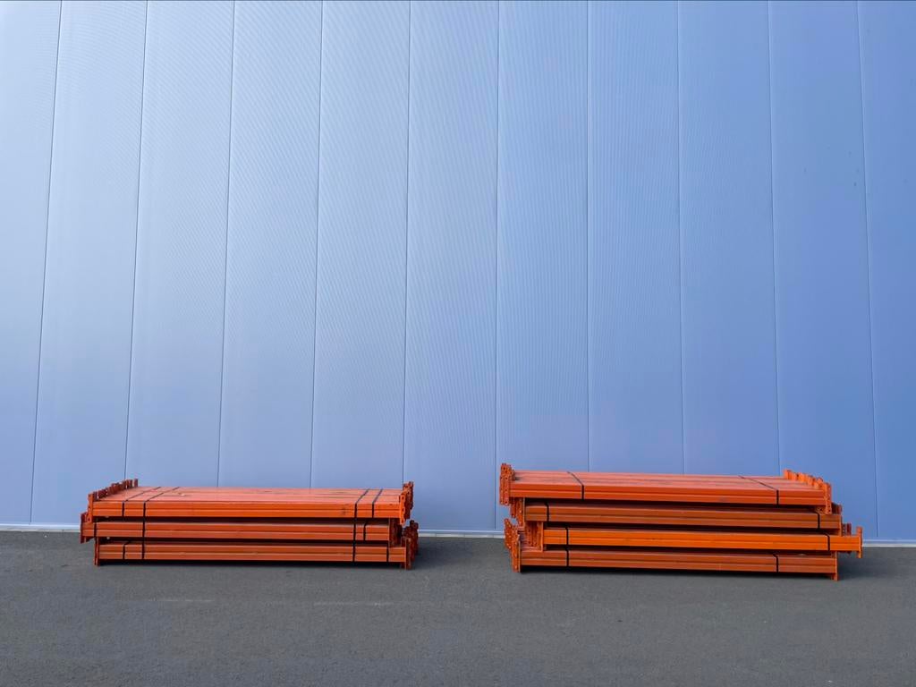 Partij META liggers 2700mm 3000 kg