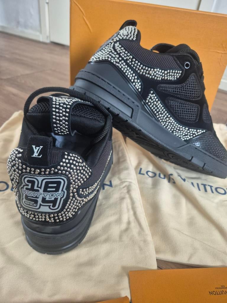 Te koop LOUIS VUITTON schoen maat 12, Ophalen of Verzenden, Nieuw, Zwart
