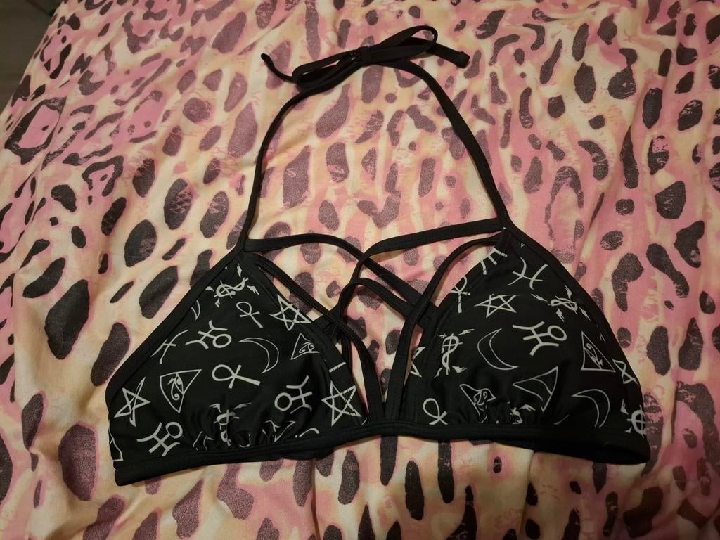 Gothicana Bikini - Zwart met Symbolen - Maat S, Zwart, Gothicana, Ophalen of Verzenden, Zo goed als nieuw