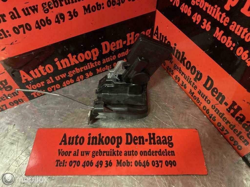 Mazda 6 ('02-'08) Elec.Deurslotmechaniek Rechtsvoor, Auto-onderdelen, Ophalen of Verzenden, Gebruikt, Mazda