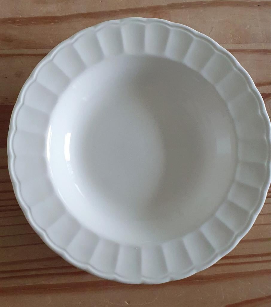 6 Soepborden - merk Corona Colombia - 23 cm, Huis en Inrichting, Keuken | Servies, Zo goed als nieuw, Bord(en), Effen, Aardewerk