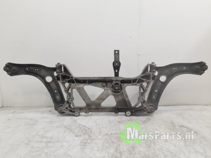 Subframe van een Volkswagen Passat, Gebruikt, -, Volkswagen, -