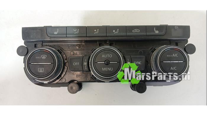 Kachel Bedieningspaneel van een Volkswagen Golf, Gebruikt, -, Volkswagen, -