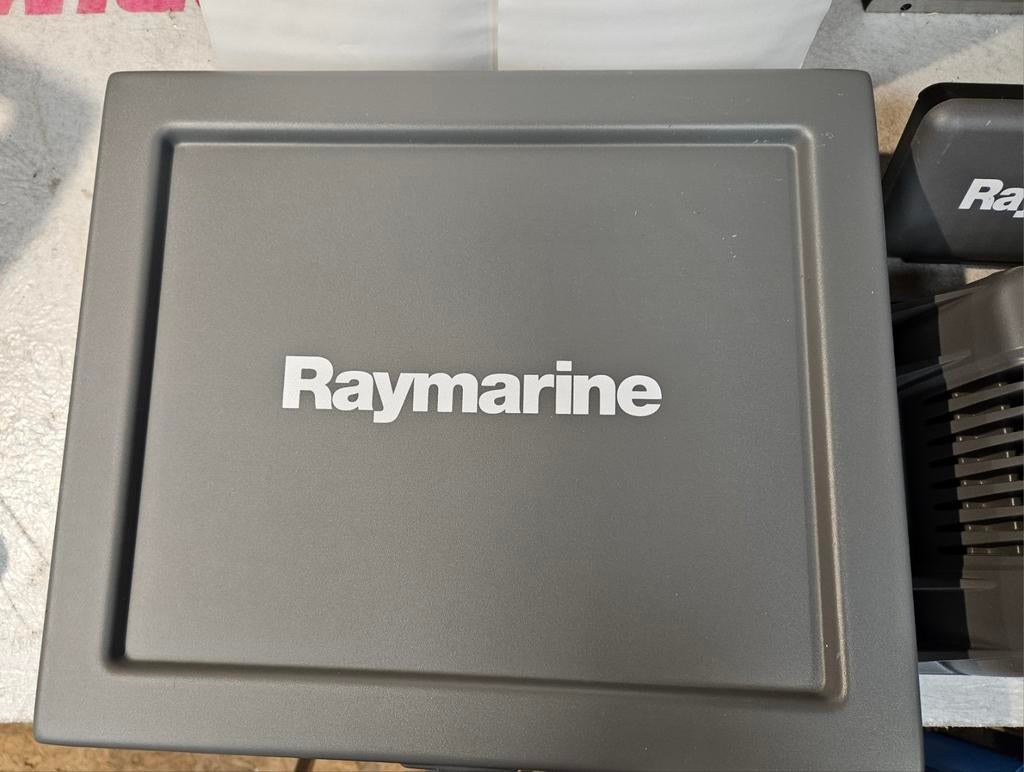 ZGAN Raymarine systeem G170 plotter / GPM 400 processor, Watersport en Boten, Ophalen of Verzenden, Zo goed als nieuw, Kaartplotter of Fish Finder