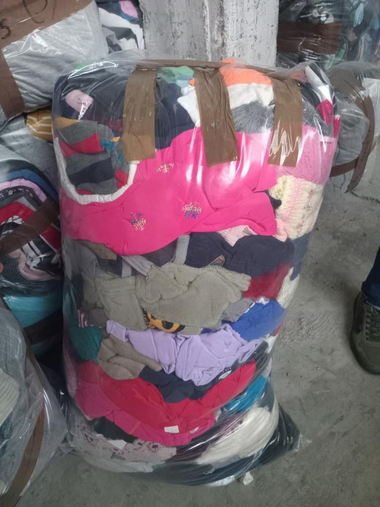 Grote partij gesorteerde kleding - diverse categorieën, Ophalen of Verzenden