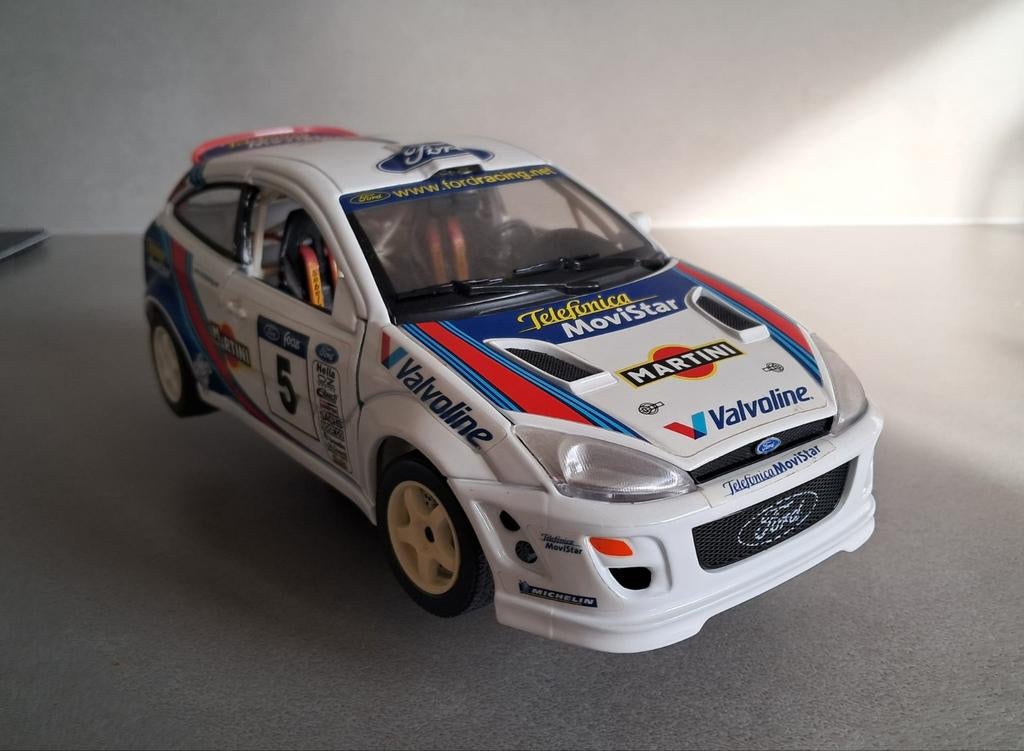 Ford Focus metaal - schaal 1:18, Ophalen, Overige merken