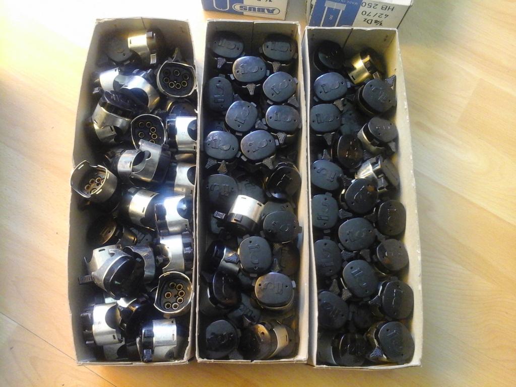 grote partij Iku schakelaars rond de 50 stuks, Ophalen of Verzenden, Nieuw, Koplamp, Overige merken