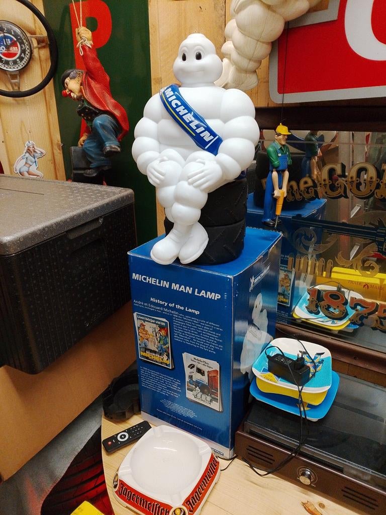 Michelin lamp 230v, Verzamelen, Merken en Reclamevoorwerpen, Ophalen of Verzenden, Zo goed als nieuw, Lichtbak of (neon) lamp