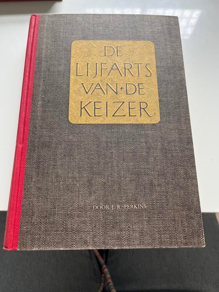De Lijfarts van de Keizer - J.R. Perkins, Ophalen of Verzenden, Gelezen, Nederland