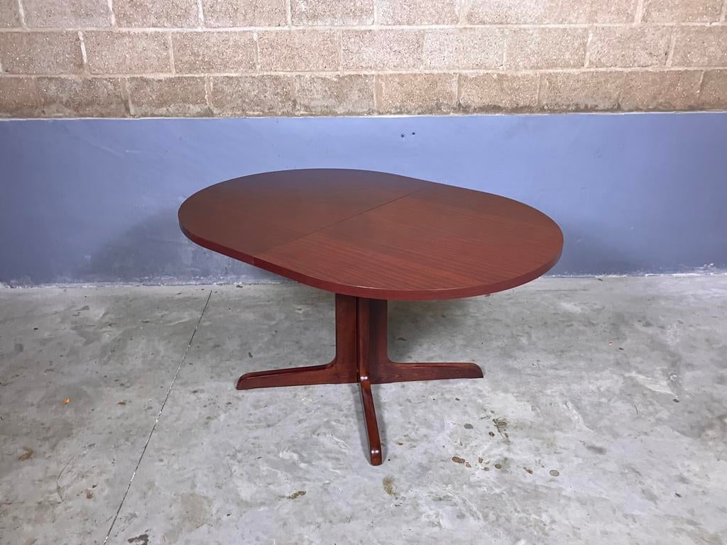 Vintage ovale tafel Deens design Thonet, Huis en Inrichting, Tafels | Eettafels, Ophalen, Gebruikt, 100 tot 150 cm, Vijf personen of meer