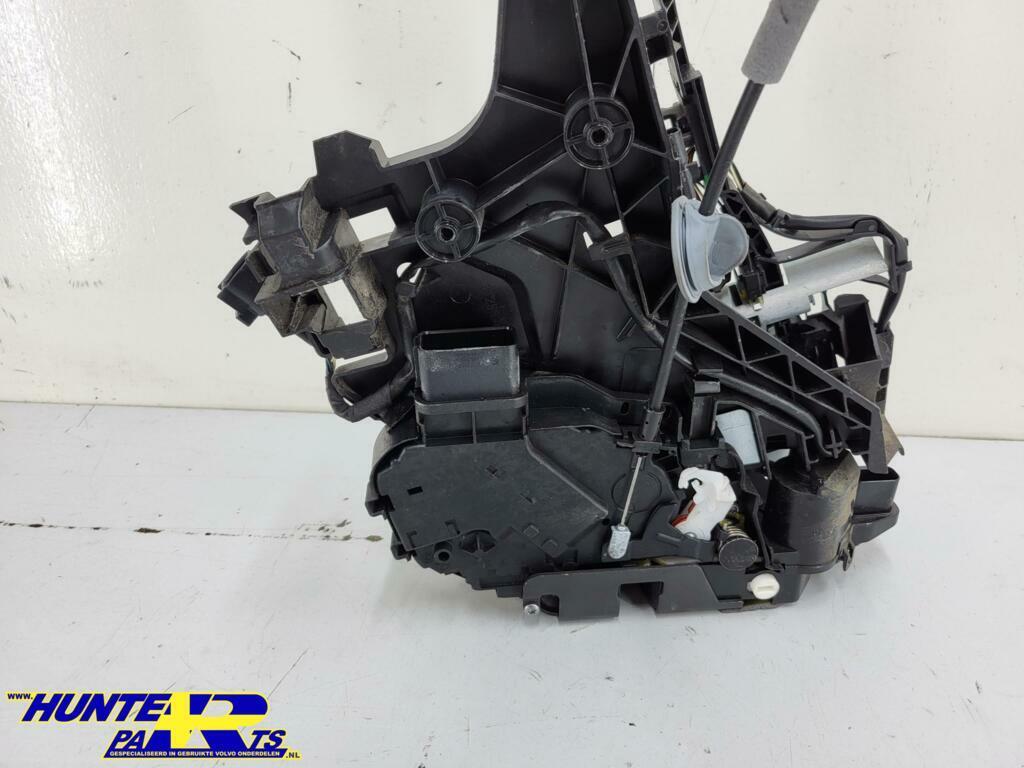 Deurslot mechaniek RA Volvo V70 ('07-'17) 31253923, Gebruikt, Ophalen of Verzenden, Volvo, Volvo
