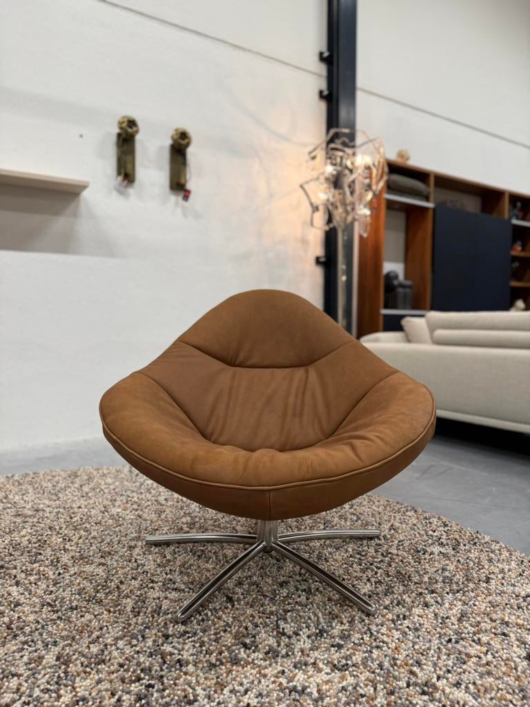 Nieuw Label van den Berg Hidde Soft Draai Fauteuil Cognac, Minder dan 75 cm, Nieuw, Label van den Berg, 50 tot 75 cm
