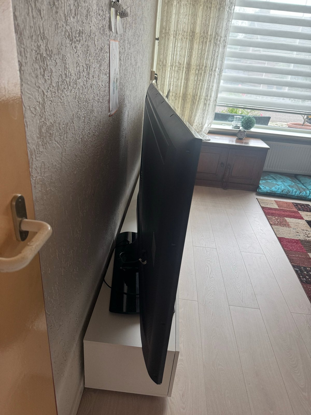 Foto 3 van Samsung  100 cm of meer (niet smart)