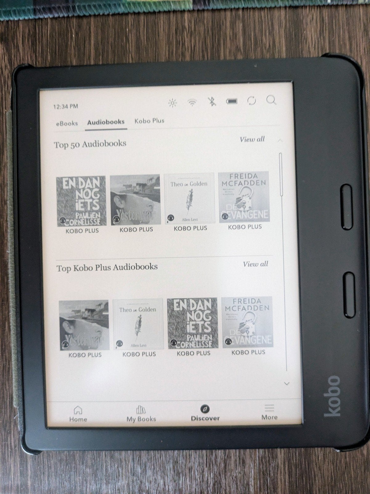 Kobo Libra 2 E-reader met cover - 7 inch, 32GB, Audio, Computers en Software, Ophalen, Kobo, Zo goed als nieuw, Touchscreen