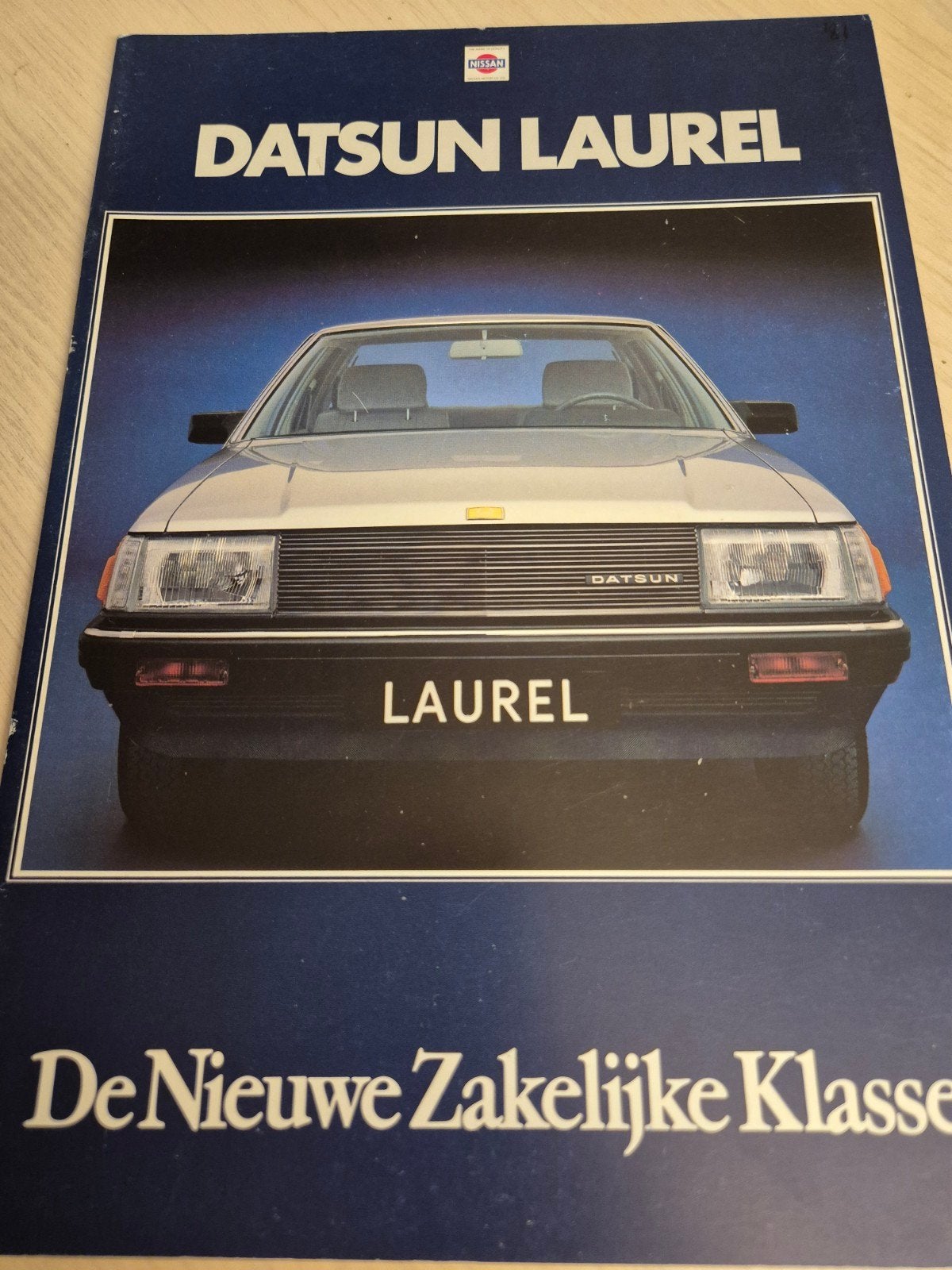 begin jaren 80 Datsun Laurel folder Nederlands topmodellen, Ophalen of Verzenden, Zo goed als nieuw, Overige merken
