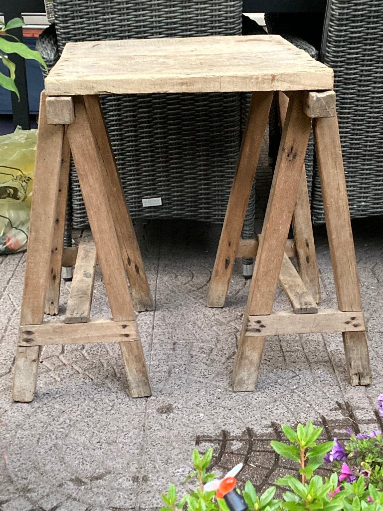 Brocante houten tafeltje op schragen / werkbankje, Ophalen
