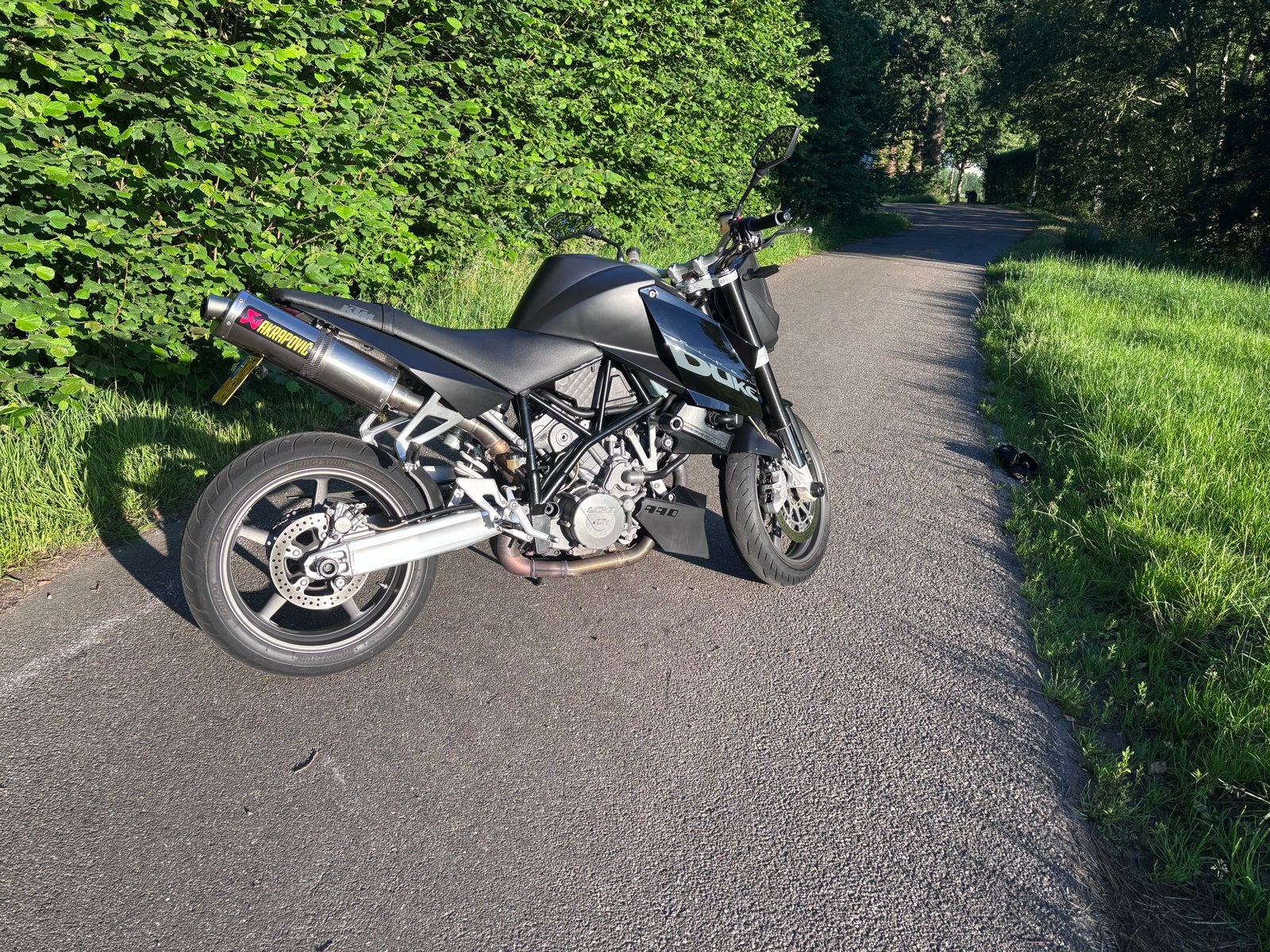 KTM 990 Superduke 2005 - Akrapovic, goed onderhouden, 2 cilinders, Sportuitlaat, Motorrijbewijs A, Gebruikt