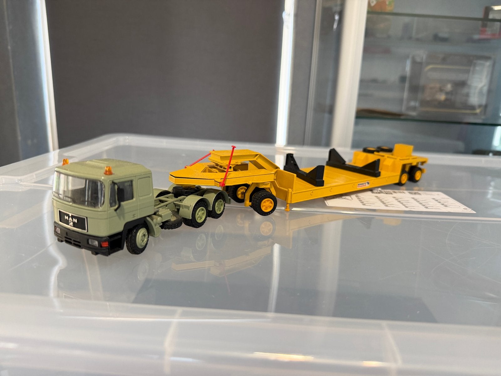 Conrad MAN Oude Scheurle Set - Modelvrachtwagen, Ophalen of Verzenden, Zo goed als nieuw